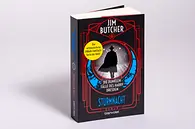 Buch stehend schräg