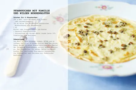 Wildpflanzen essen_Pfannkuchen mit Kamille und Wilden Möhrenblüten