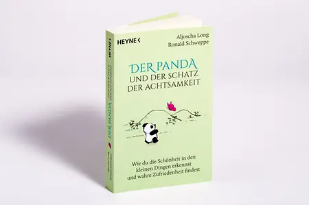 Buch stehend