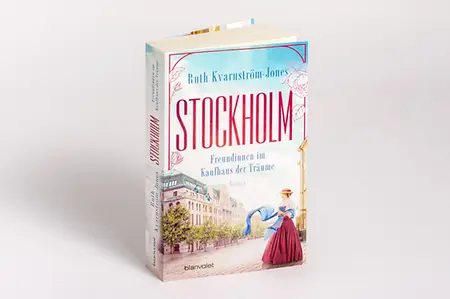 Buch stehend