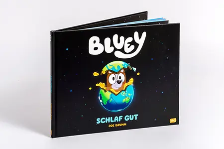Buch stehend