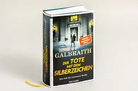 Buch stehend